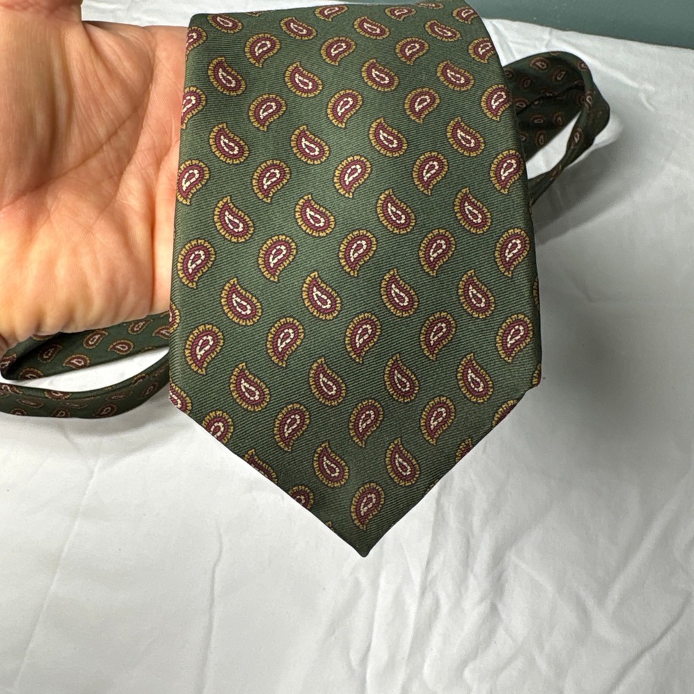 Bert Pulitzer Mens Silk Tie Green Paisley Pattern Made in USA Necktie